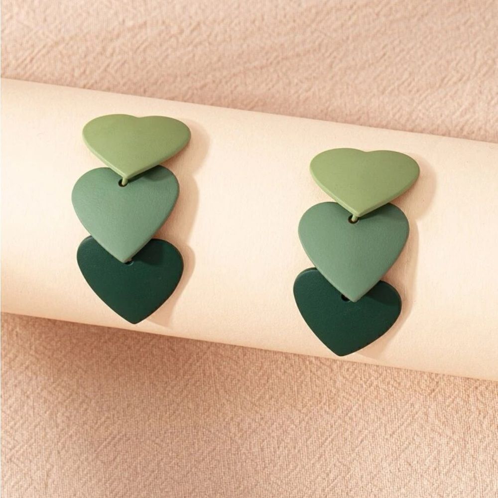 Color Block Heart Drop Earrings - Picture 2 of 11
